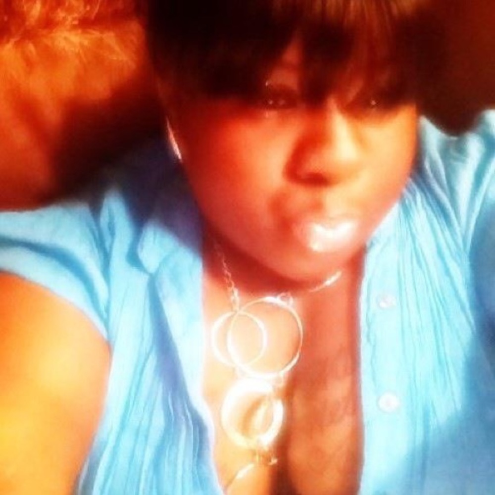 Meet your Posher, Claudia